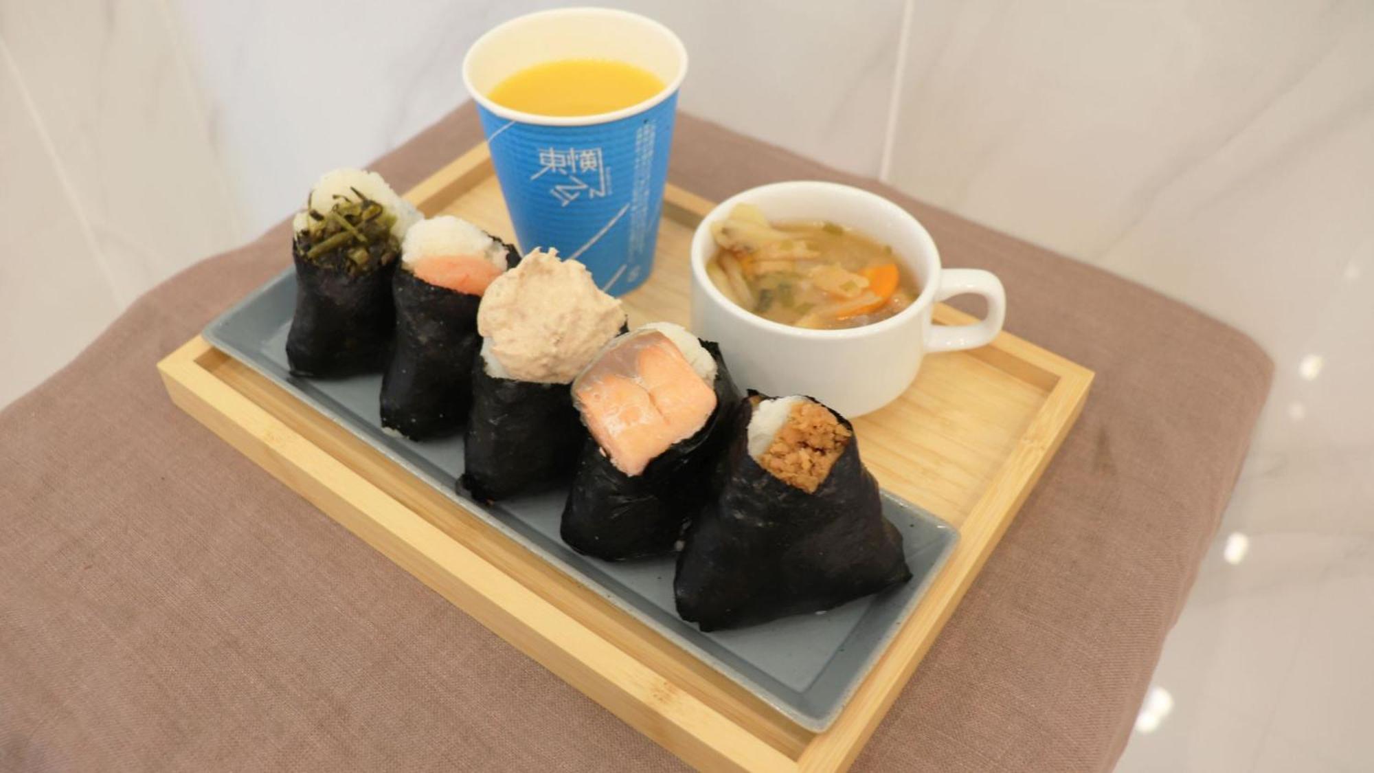 Toyoko Inn Tokyo Haneda Airport No.1 Екстериор снимка